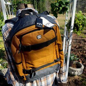 NWT Unisex O/S Camel/Black Billabong Chief Comm Backpack